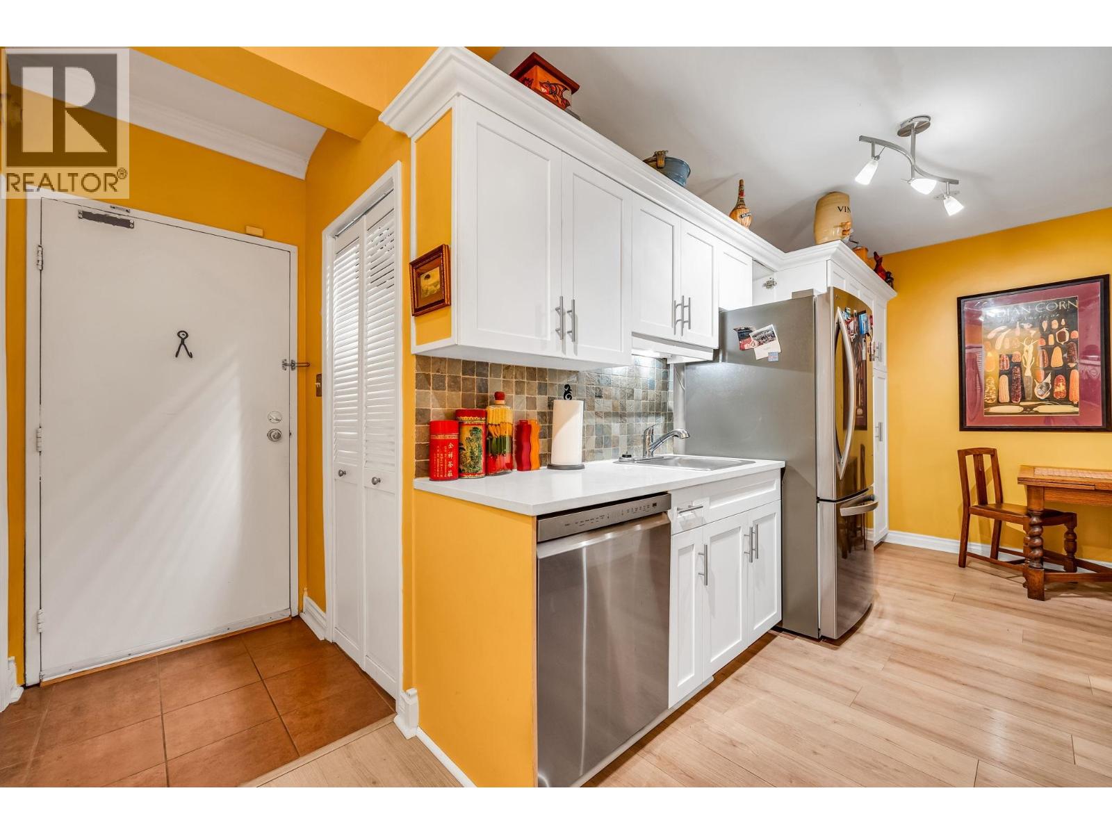 109 1655 Nelson Street, Vancouver, British Columbia  V6G 1M4 - Photo 3 - R3081219