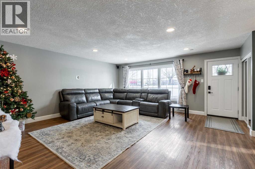 2220 Mayor Magrath Drive S, Lethbridge, Alberta  T1K 2S4 - Photo 8 - A2272615