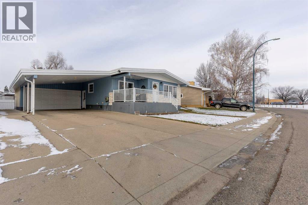 2220 Mayor Magrath Drive S, Lethbridge, Alberta  T1K 2S4 - Photo 3 - A2272615
