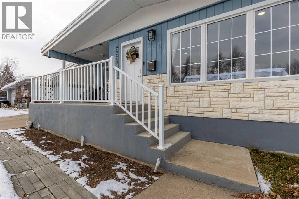 2220 Mayor Magrath Drive S, Lethbridge, Alberta  T1K 2S4 - Photo 4 - A2272615
