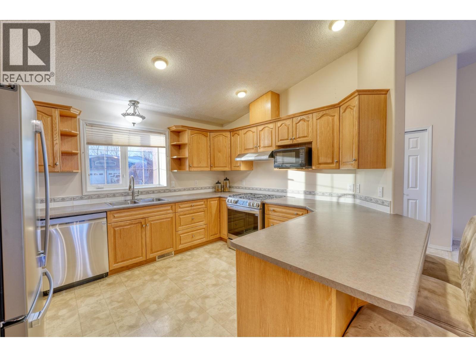 9808 115 Avenue, Fort St. John, British Columbia  V1J 6R8 - Photo 8 - R3081101