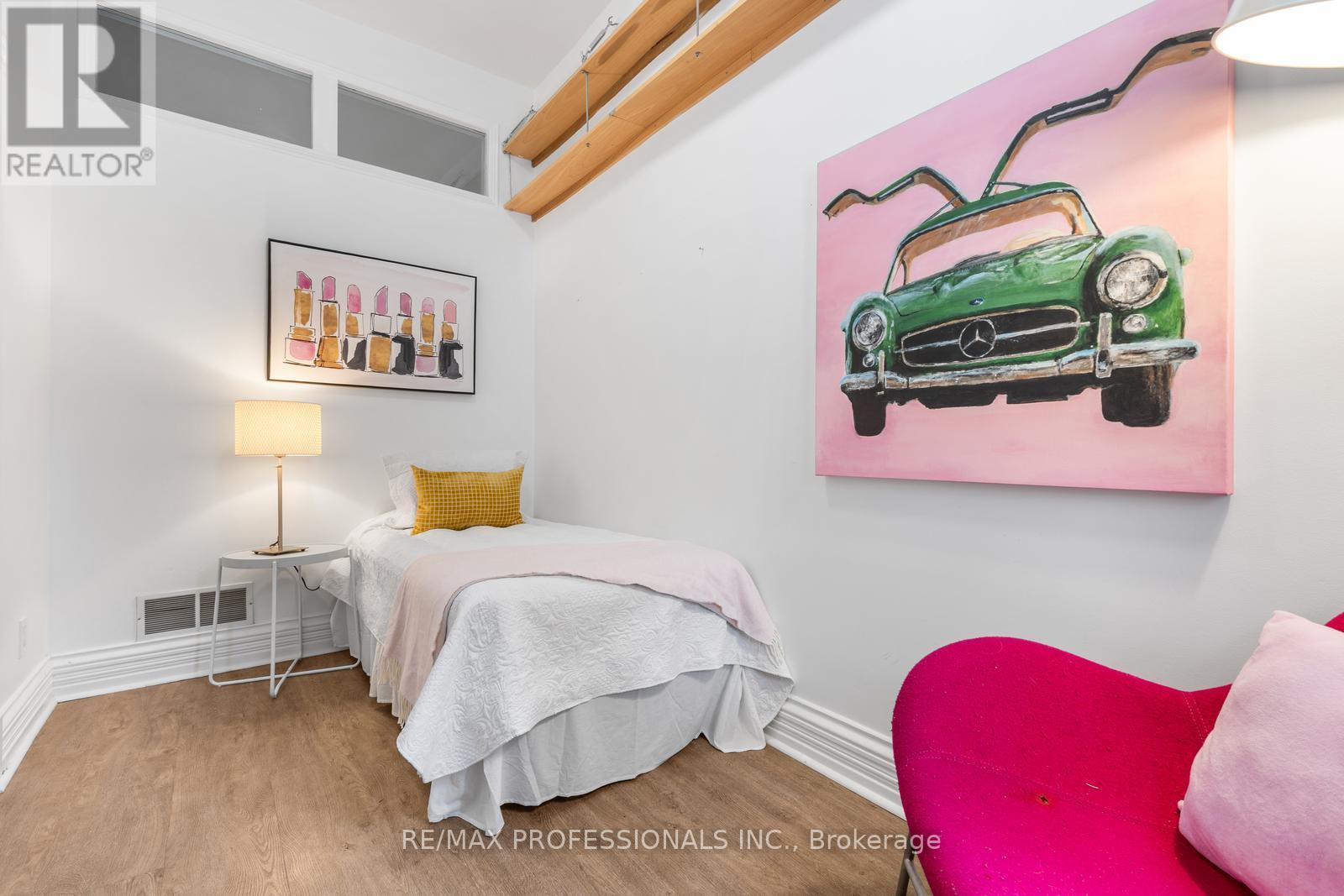 114 Manning Avenue, Toronto, Ontario  M6J 2K5 - Photo 23 - C12713206