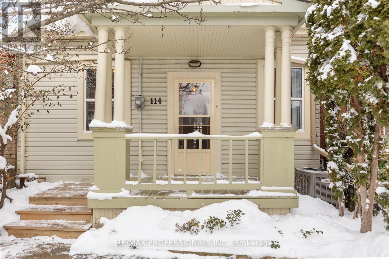 114 Manning Avenue, Toronto, Ontario  M6J 2K5 - Photo 3 - C12713206