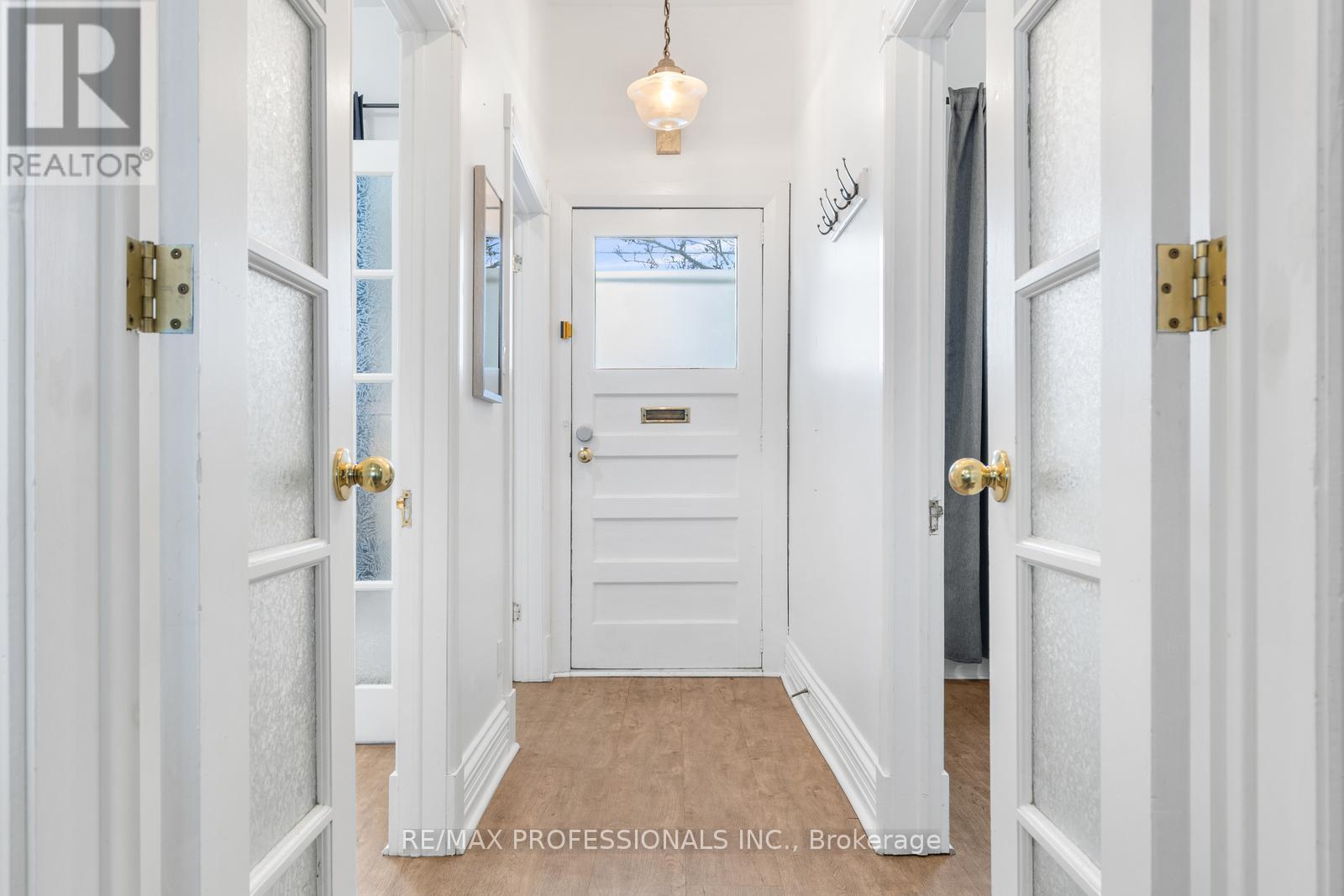 114 Manning Avenue, Toronto, Ontario  M6J 2K5 - Photo 4 - C12713206