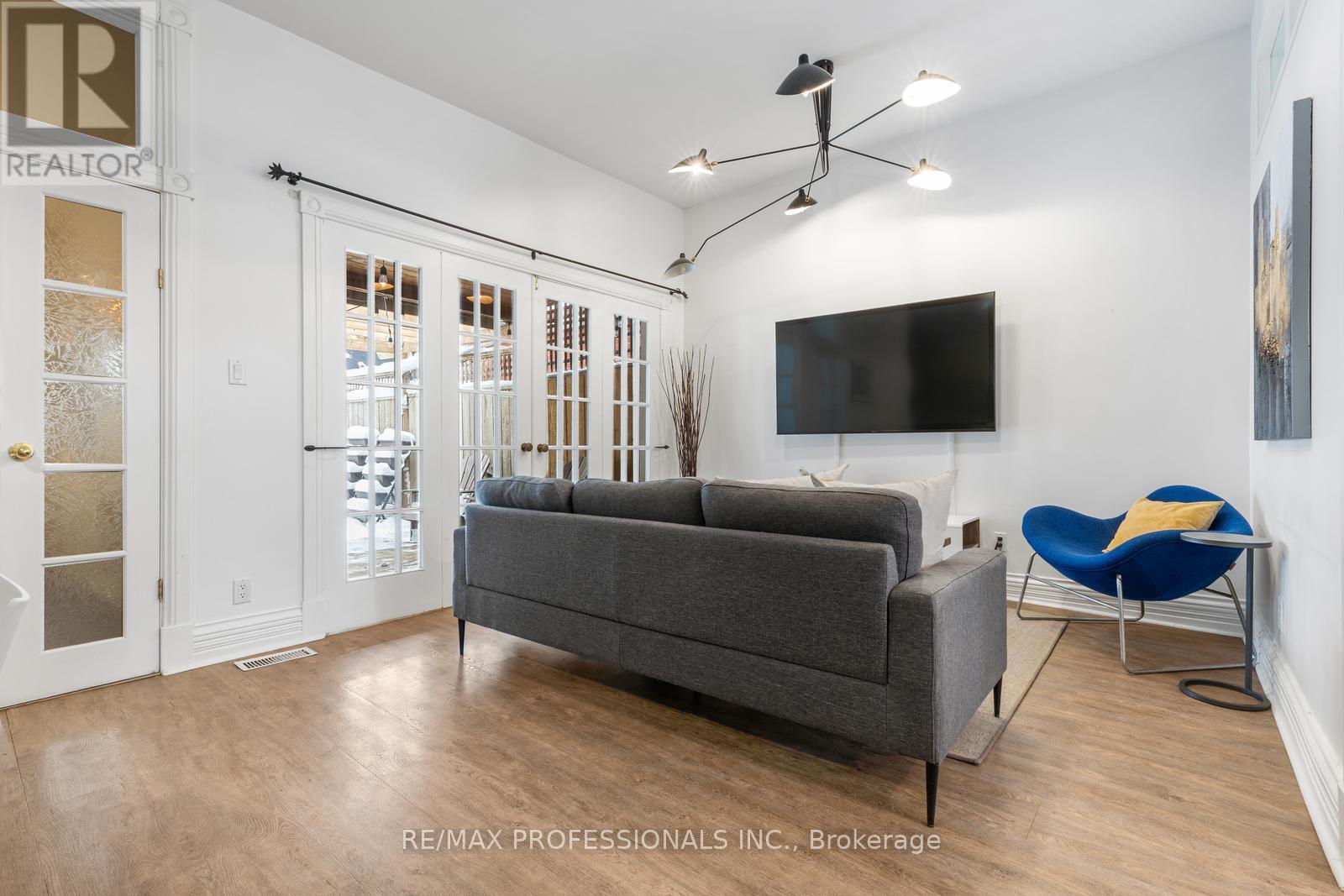 114 Manning Avenue, Toronto, Ontario  M6J 2K5 - Photo 7 - C12713206