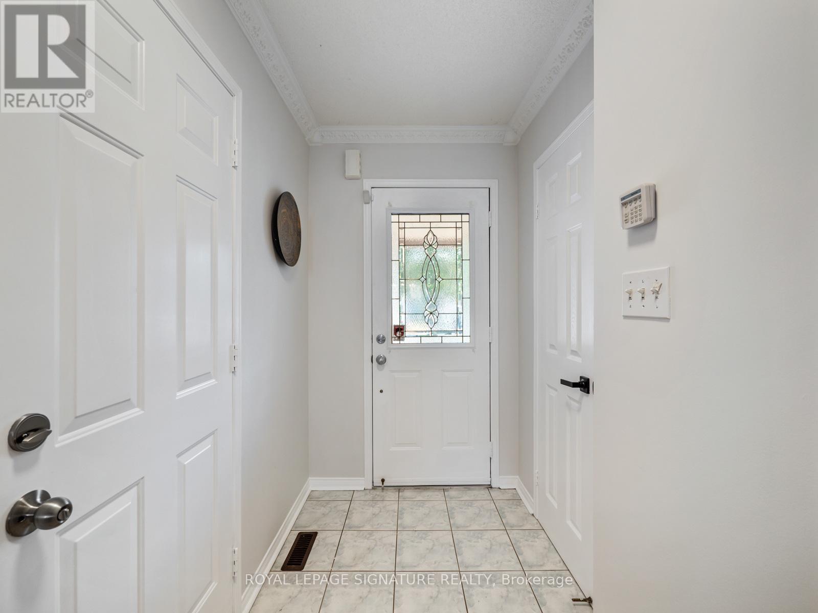 143 Bonspiel Drive, Toronto, Ontario  M1E 5K5 - Photo 5 - E12713280