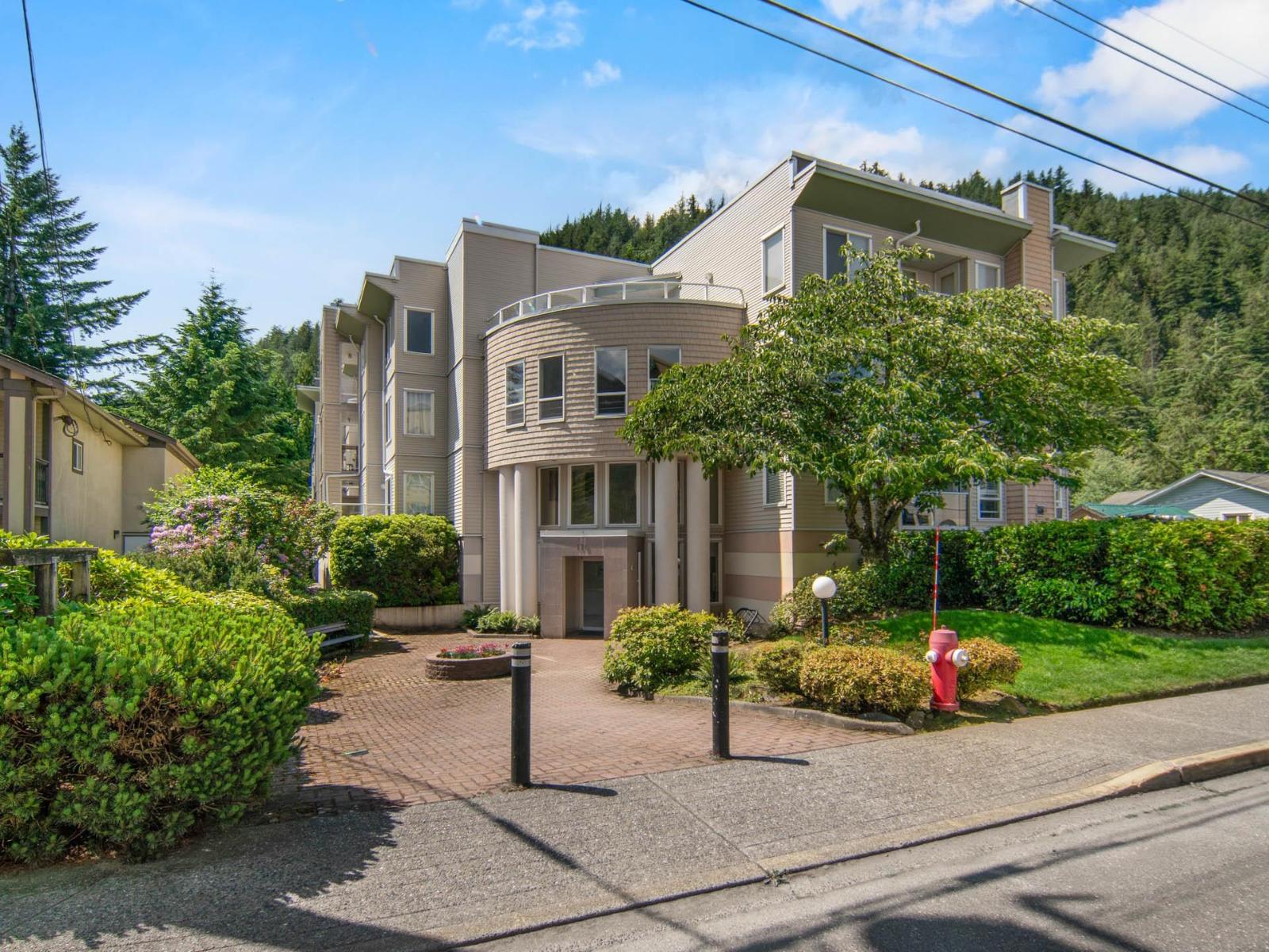 106 170 Cedar Avenue, Harrison Hot Springs, Harrison Hot Springs, British Columbia  V0M 1K0 - Photo 2 - R3080746