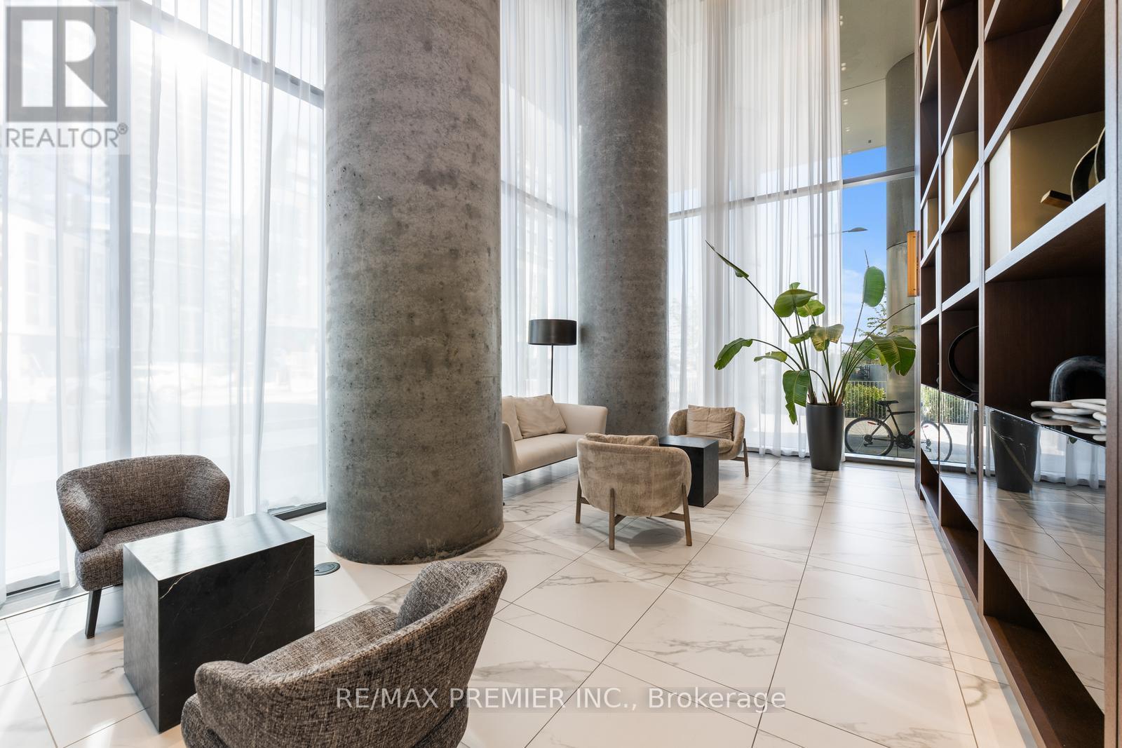 4303 - 950 Portage Parkway, Vaughan, Ontario  L4K 0L1 - Photo 2 - N12712998