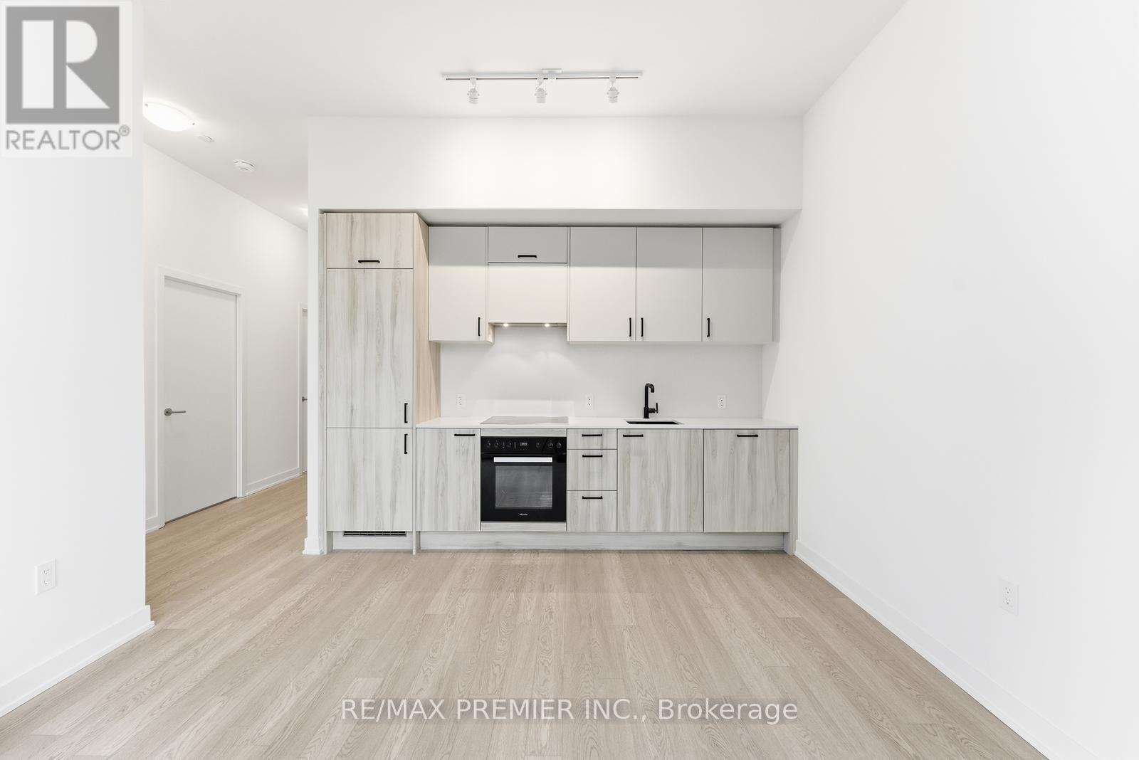 4303 - 950 Portage Parkway, Vaughan, Ontario  L4K 0L1 - Photo 9 - N12712998