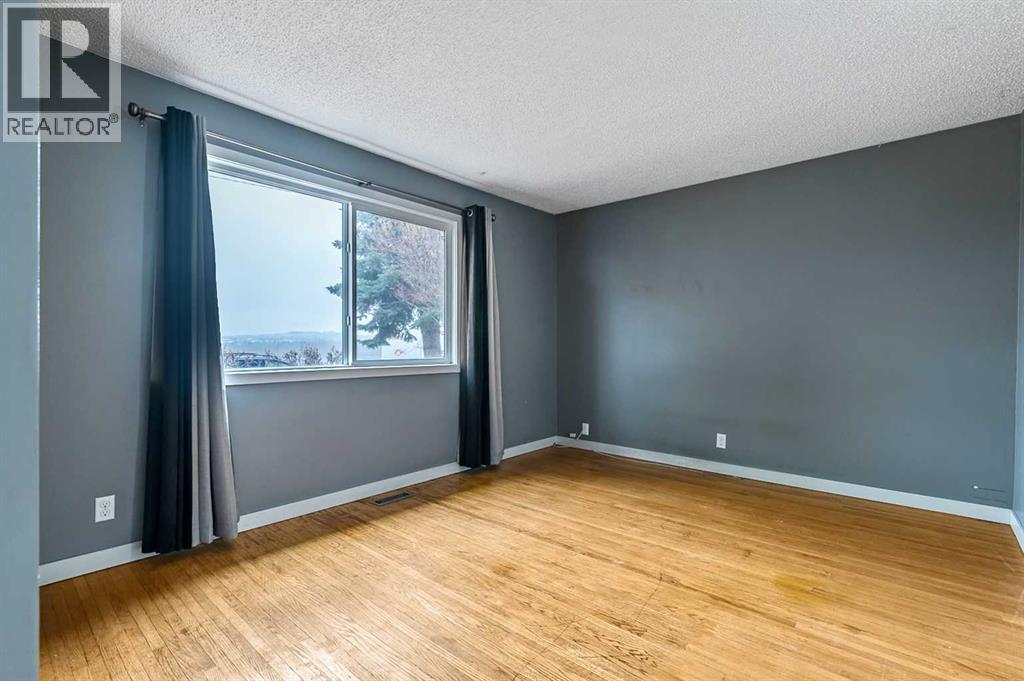 30 Crescent Road E, Okotoks, Alberta  T1S 1G4 - Photo 15 - A2271455