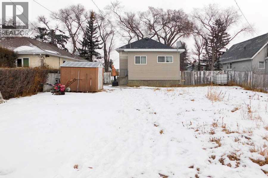 211 52 Avenue E, Claresholm, Alberta  T0L 0T0 - Photo 4 - A2275103