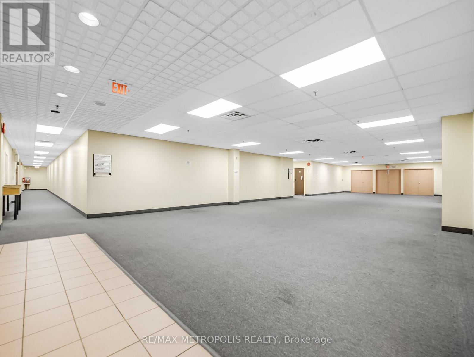 309 - 1550 South Gateway Road, Mississauga, Ontario  L4W 5G6 - Photo 3 - W12713188