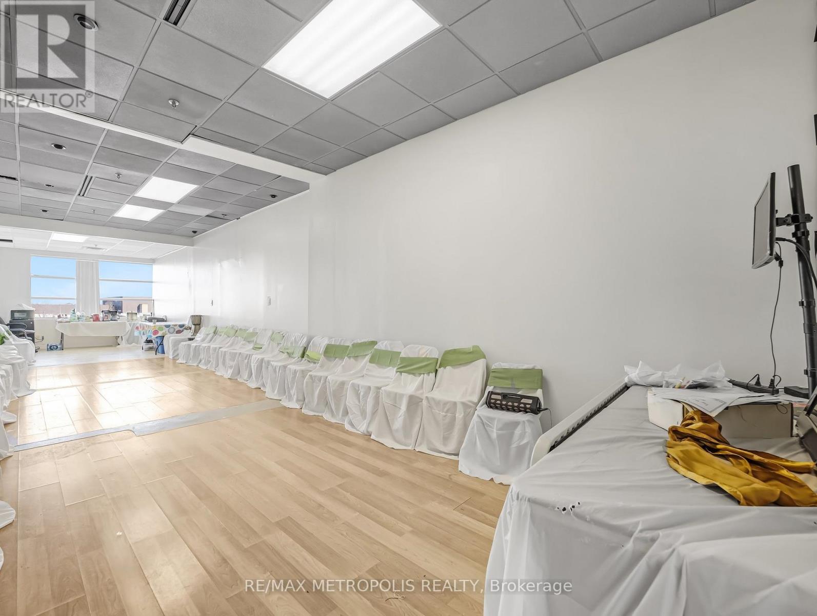 309 - 1550 South Gateway Road, Mississauga, Ontario  L4W 5G6 - Photo 7 - W12713188