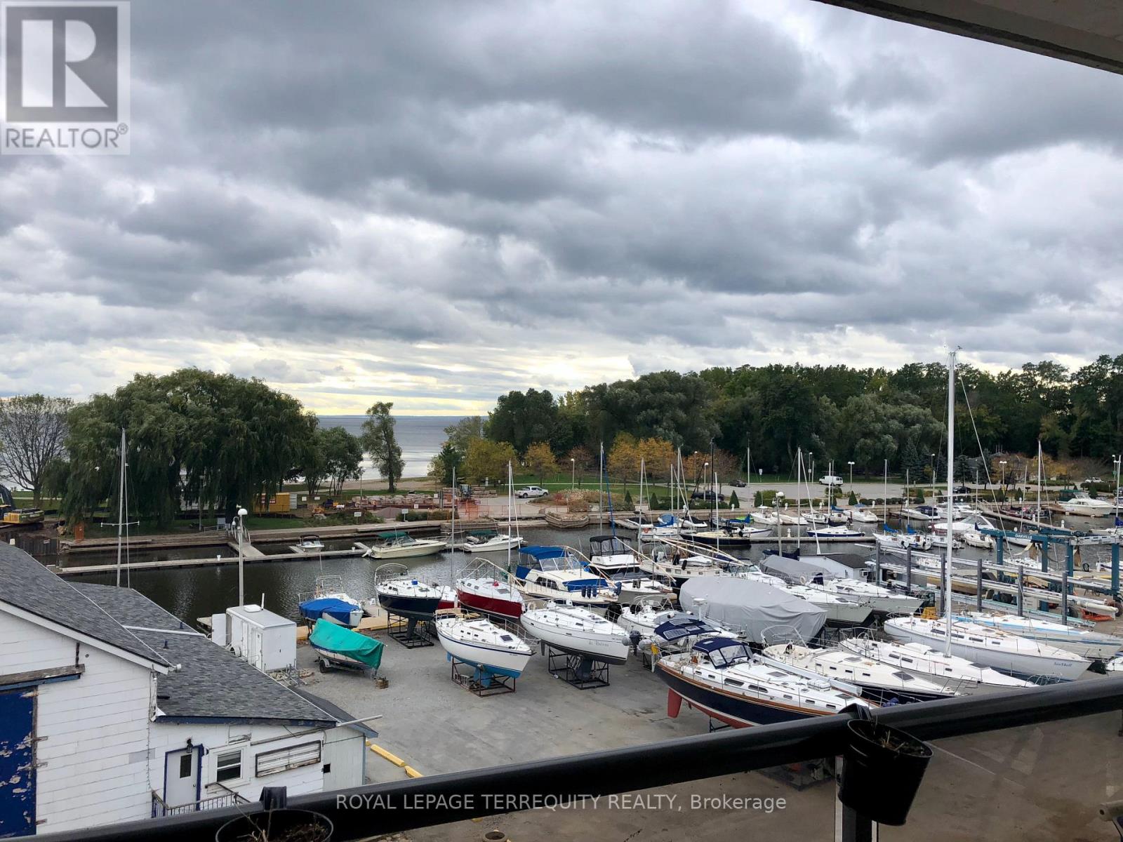 314 - 102 Bronte Road, Oakville, Ontario  L6L 6J5 - Photo 2 - W12713228