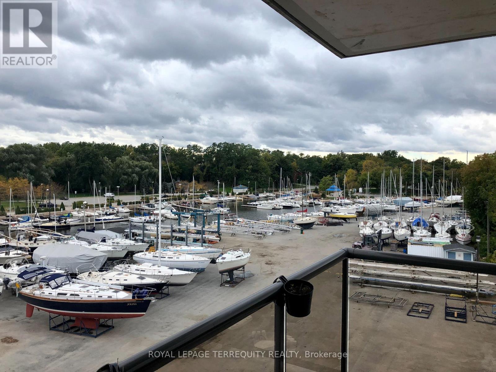 314 - 102 Bronte Road, Oakville, Ontario  L6L 6J5 - Photo 3 - W12713228