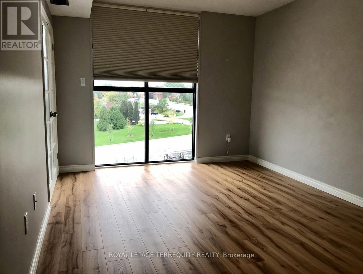 314 - 102 Bronte Road, Oakville, Ontario  L6L 6J5 - Photo 9 - W12713228