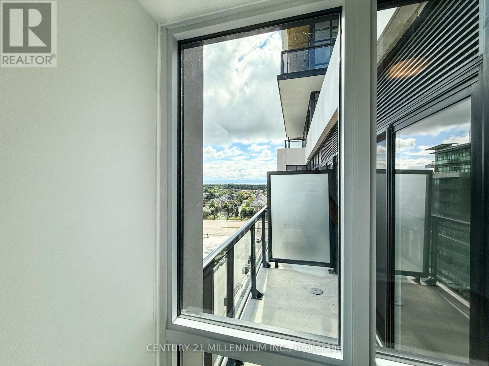 810 - 405 Dundas Street W, Oakville (Go Glenorchy), Ontario  L6M 5P9 - Photo 13 - W12713234