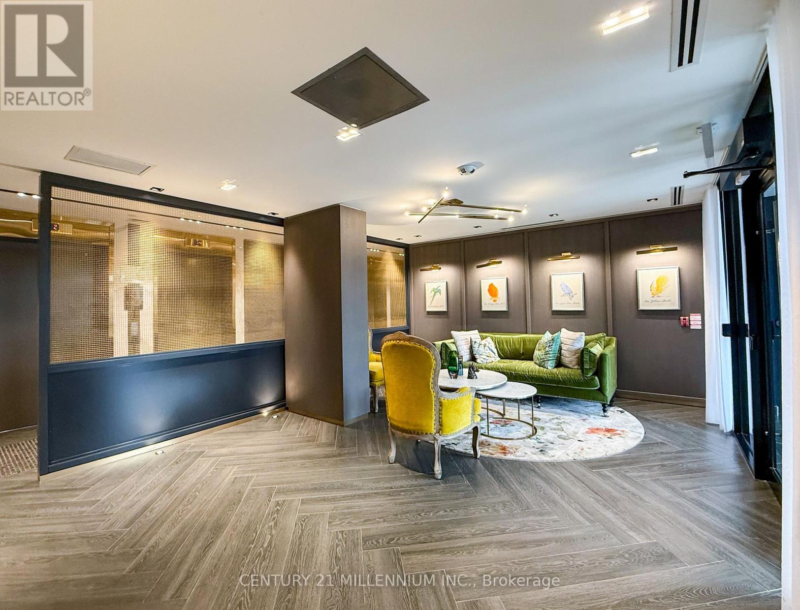 810 - 405 Dundas Street W, Oakville (Go Glenorchy), Ontario  L6M 5P9 - Photo 37 - W12713234