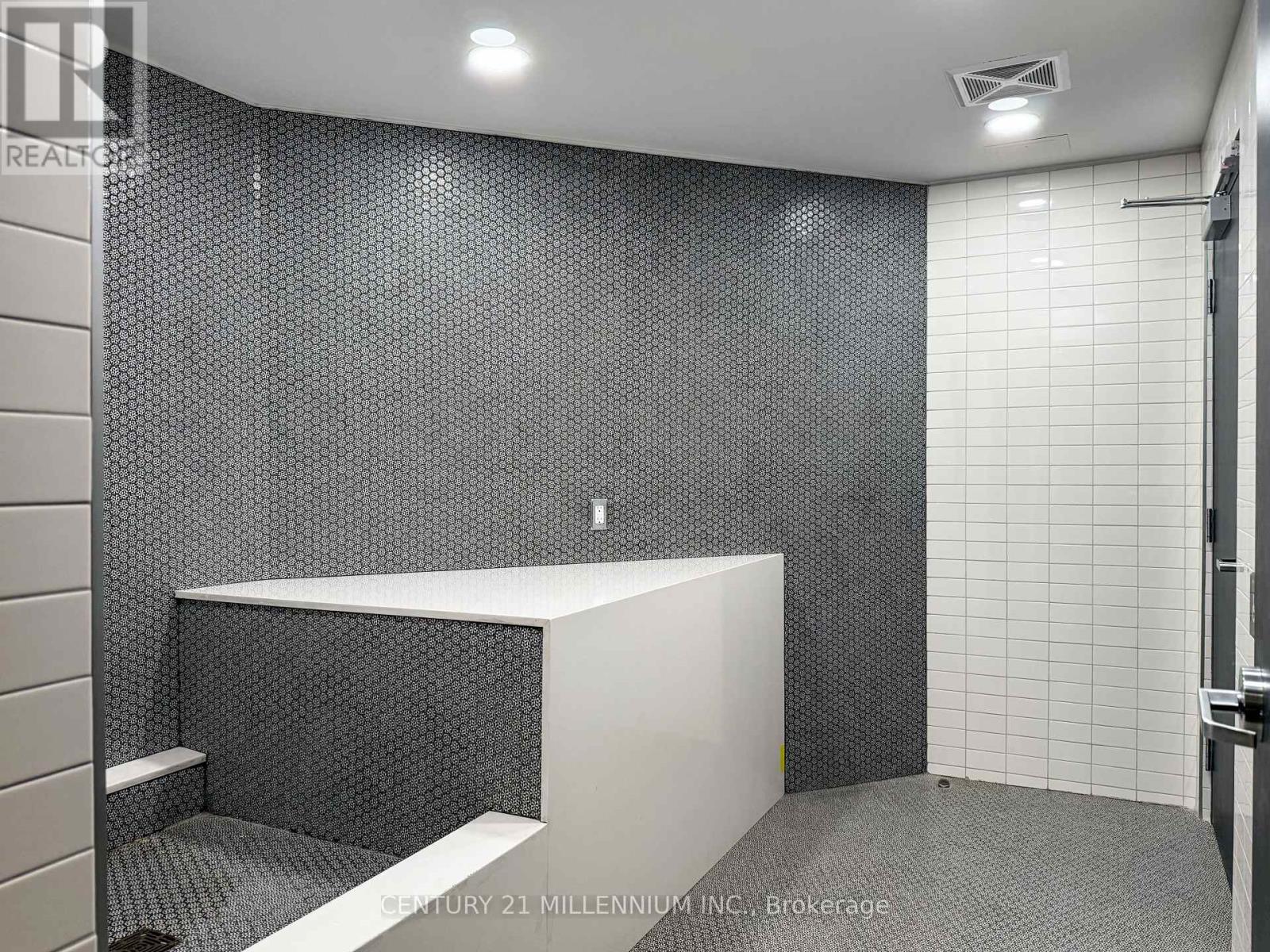 810 - 405 Dundas Street W, Oakville (Go Glenorchy), Ontario  L6M 5P9 - Photo 39 - W12713234