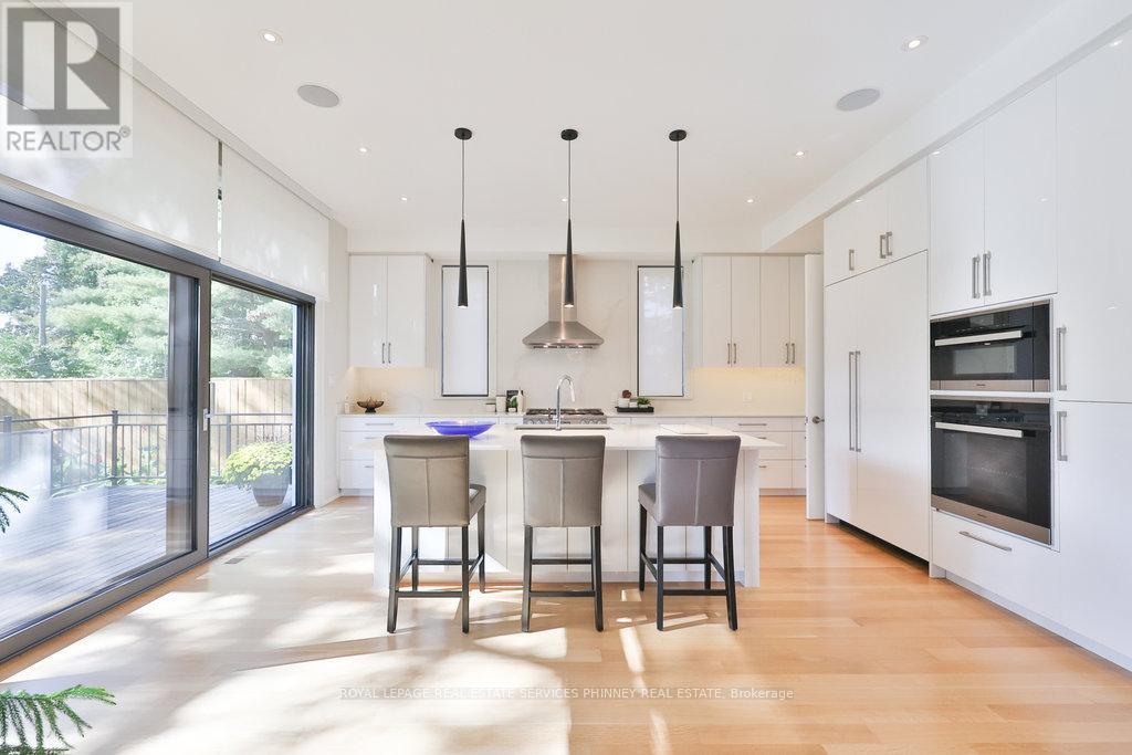 1456 Applewood Road, Mississauga, Ontario  L5E 2M1 - Photo 8 - W12713248