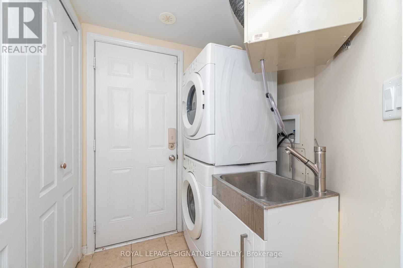 6 Baby Pointe Trail, Brampton, Ontario  L7A 0W1 - Photo 27 - W12713254