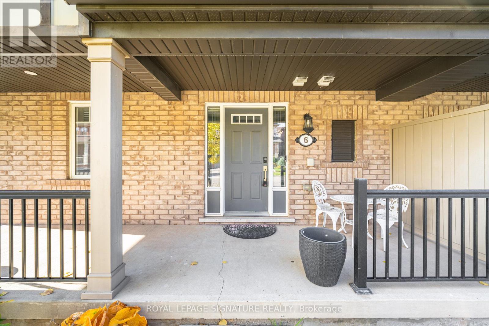 6 Baby Pointe Trail, Brampton, Ontario  L7A 0W1 - Photo 4 - W12713254