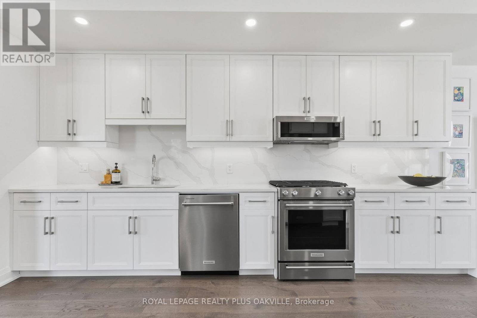 3228 Ellyn Common, Burlington, Ontario  L7N 0A3 - Photo 18 - W12713278