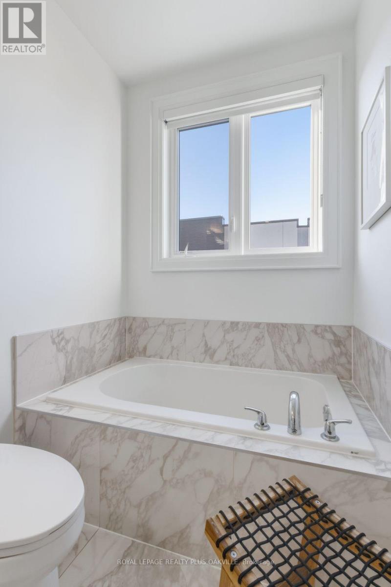 3228 Ellyn Common, Burlington, Ontario  L7N 0A3 - Photo 29 - W12713278