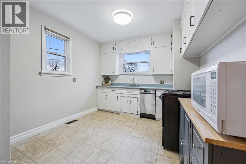 7 Elmwood Avenue, Cambridge, Ontario  N1R 4X7 - Photo 12 - 40798100