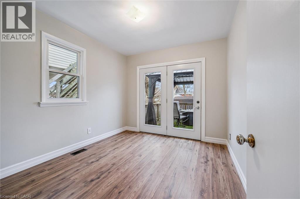 7 Elmwood Avenue, Cambridge, Ontario  N1R 4X7 - Photo 19 - 40798100