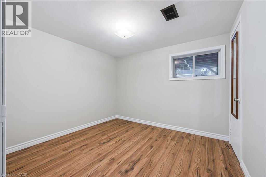 7 Elmwood Avenue, Cambridge, Ontario  N1R 4X7 - Photo 32 - 40798100