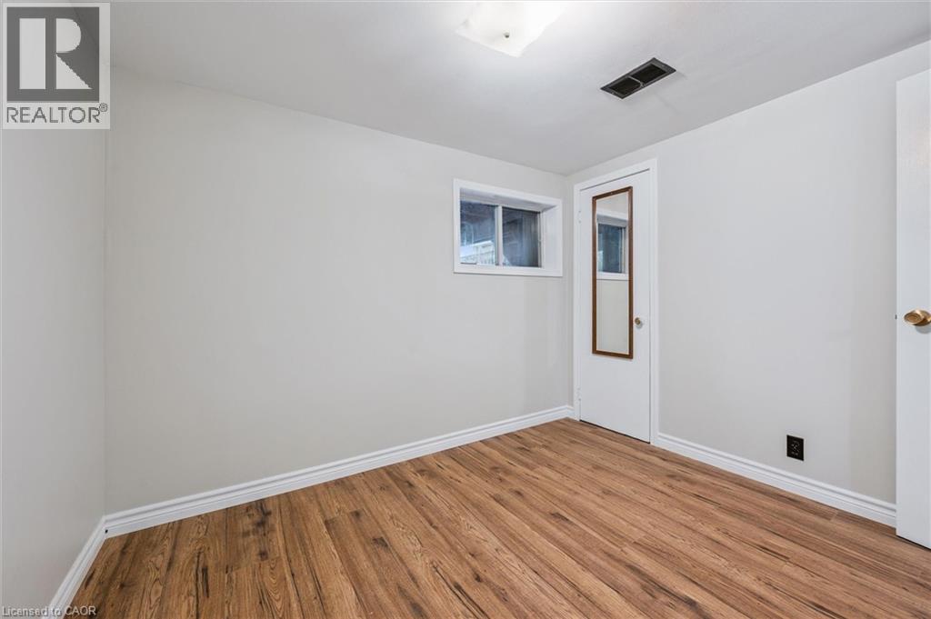 7 Elmwood Avenue, Cambridge, Ontario  N1R 4X7 - Photo 33 - 40798100