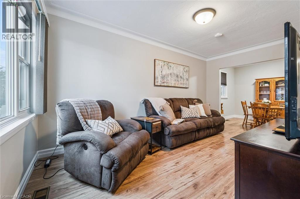 7 Elmwood Avenue, Cambridge, Ontario  N1R 4X7 - Photo 5 - 40798100