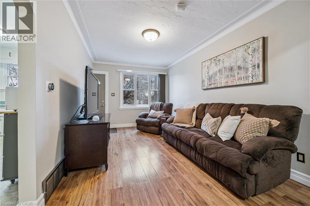 7 Elmwood Avenue, Cambridge, Ontario  N1R 4X7 - Photo 6 - 40798100