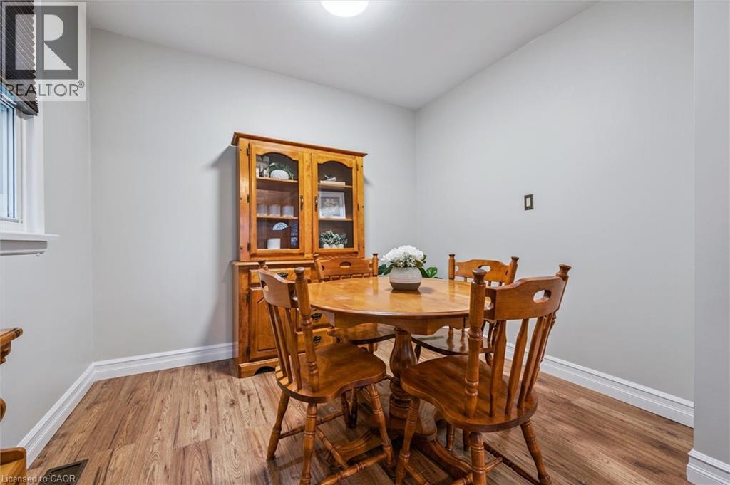 7 Elmwood Avenue, Cambridge, Ontario  N1R 4X7 - Photo 9 - 40798100