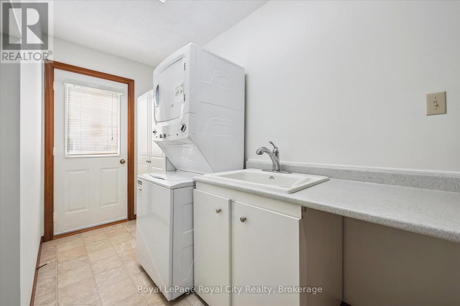 22 Pheasant Run Drive, Guelph (Kortright Hills), Ontario  N1C 1B2 - Photo 16 - X12713354