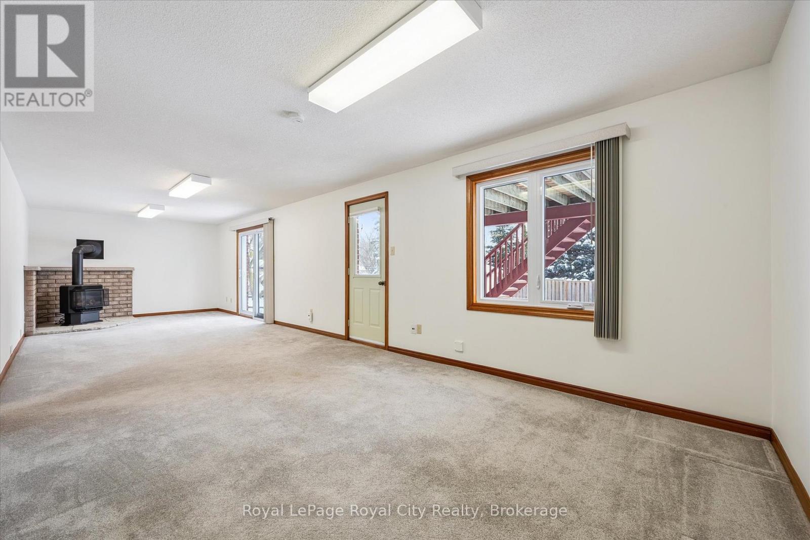 22 Pheasant Run Drive, Guelph (Kortright Hills), Ontario  N1C 1B2 - Photo 29 - X12713354