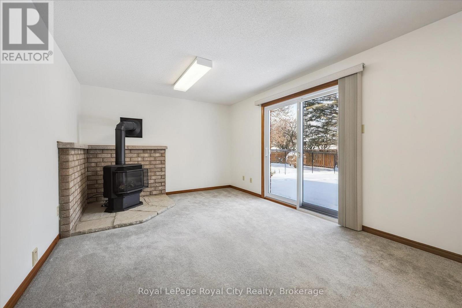 22 Pheasant Run Drive, Guelph (Kortright Hills), Ontario  N1C 1B2 - Photo 30 - X12713354