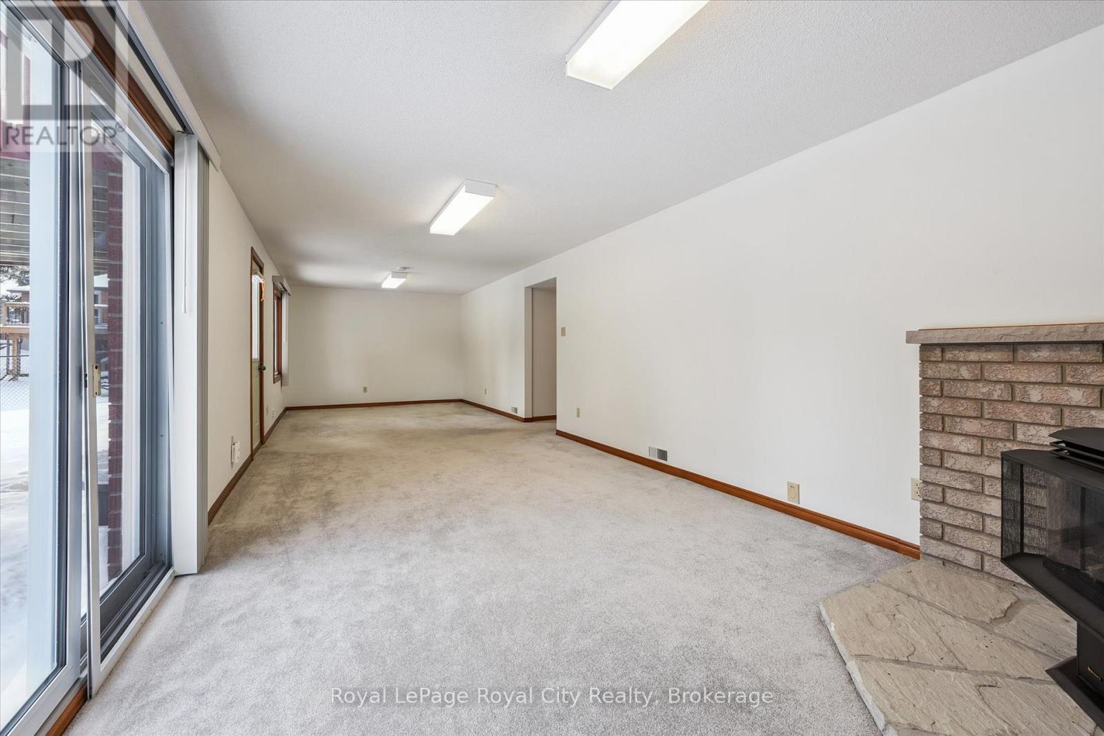 22 Pheasant Run Drive, Guelph (Kortright Hills), Ontario  N1C 1B2 - Photo 31 - X12713354