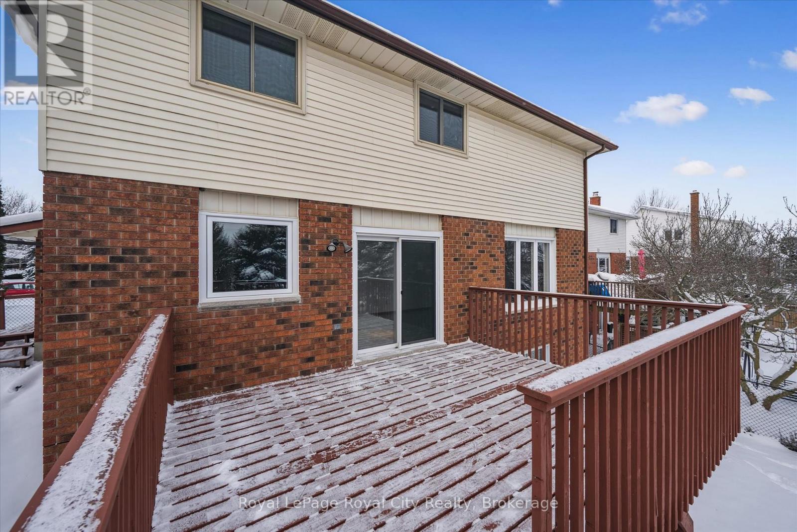 22 Pheasant Run Drive, Guelph (Kortright Hills), Ontario  N1C 1B2 - Photo 38 - X12713354