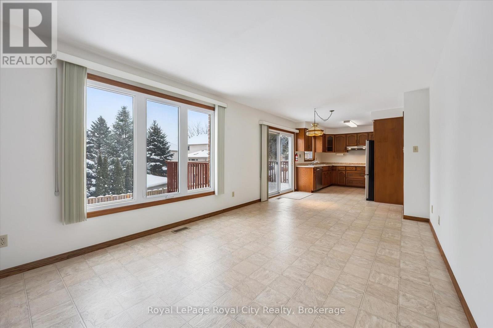 22 Pheasant Run Drive, Guelph (Kortright Hills), Ontario  N1C 1B2 - Photo 6 - X12713354