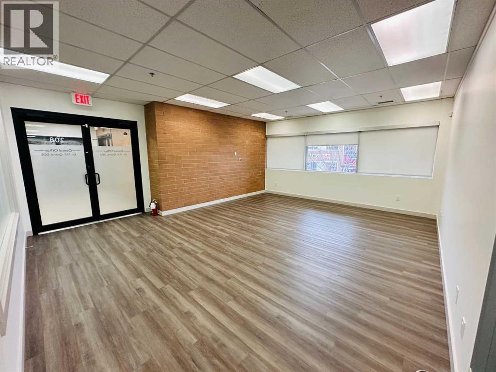 208, 10006 101 Avenue, Grande Prairie, Alberta  T8V 0Y1 - Photo 3 - A2122647