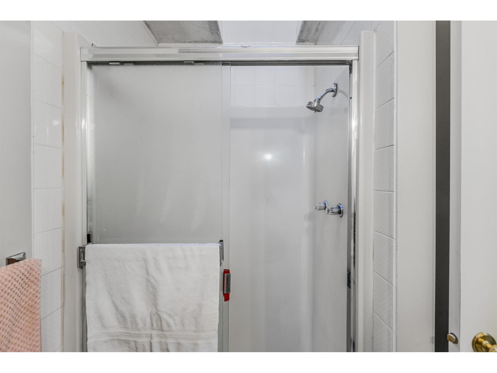 15482 92a Avenue, Surrey, British Columbia  V3R 9B1 - Photo 14 - R3080906