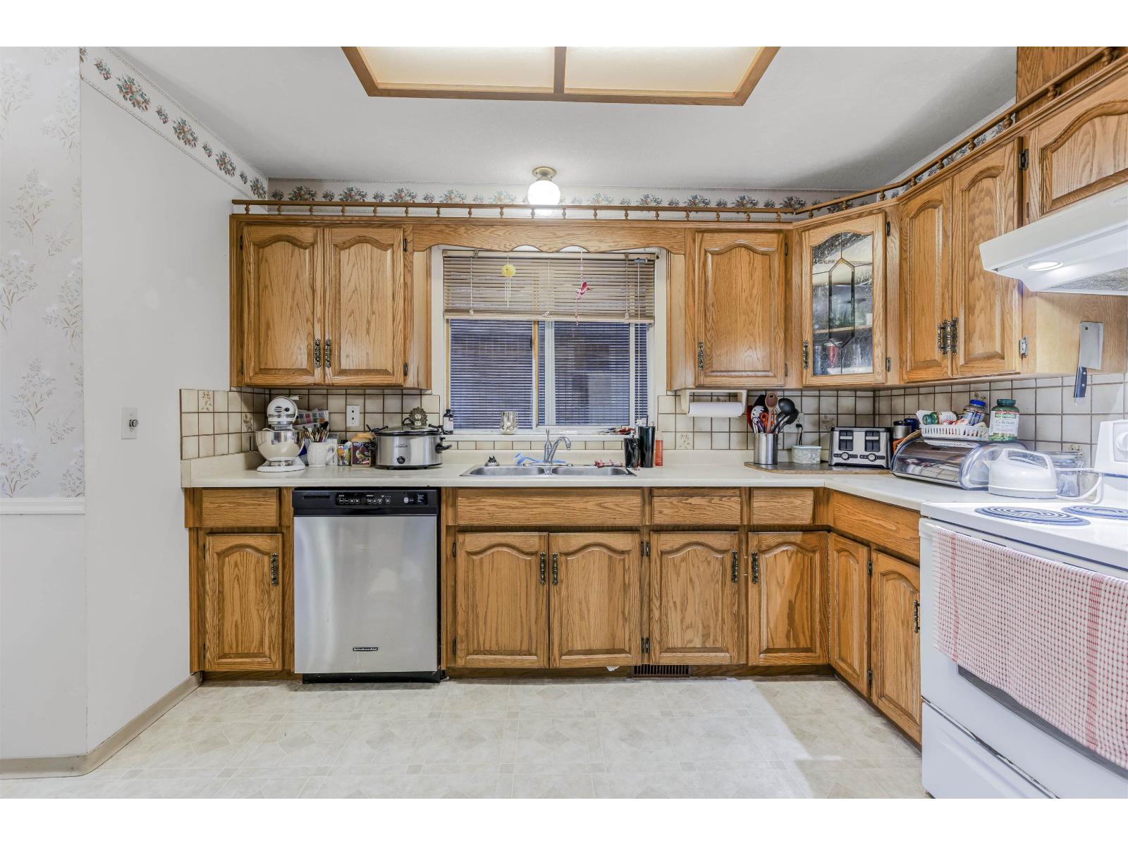 15482 92a Avenue, Surrey, British Columbia  V3R 9B1 - Photo 10 - R3080906