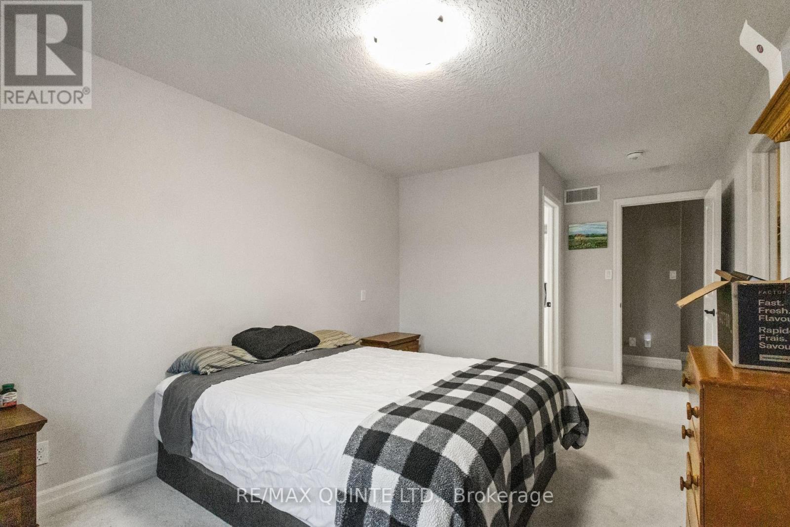 50 Cortland Crescent, Quinte West (Murray Ward), Ontario  K8V 0E9 - Photo 18 - X12713480