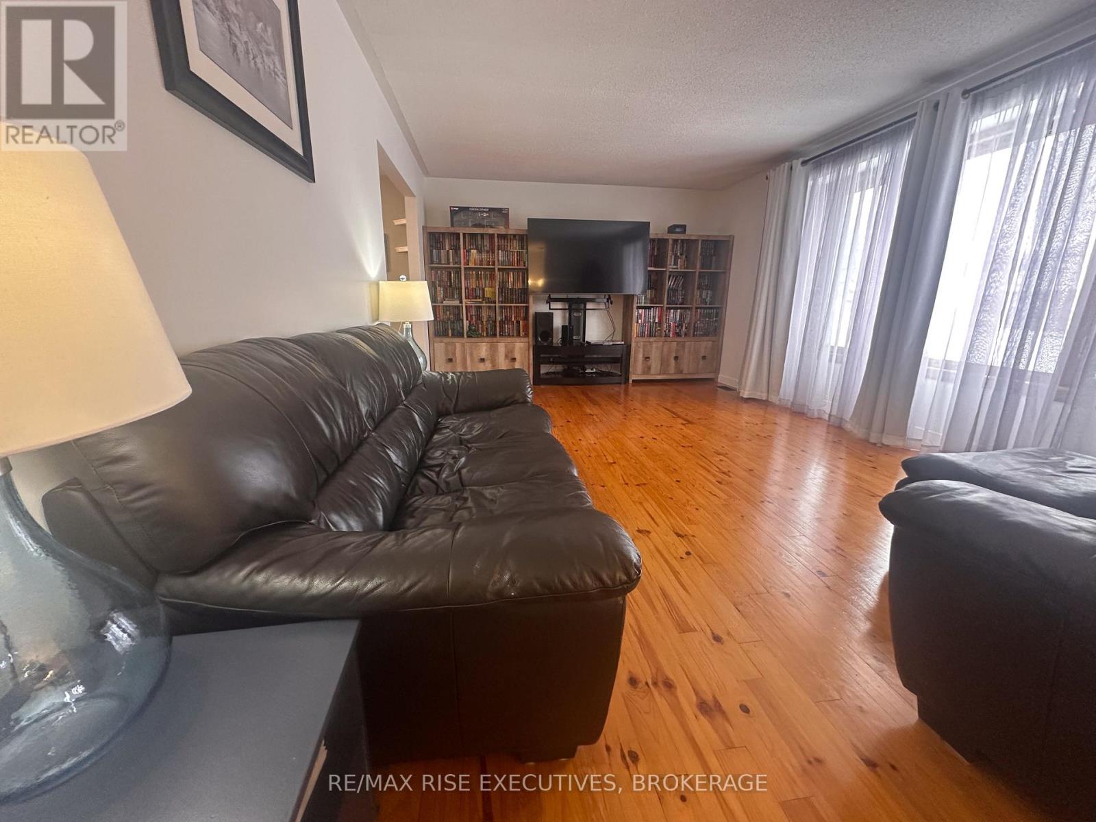 61 Brant Street, Deseronto, Ontario  K0K 1X0 - Photo 3 - X12713412