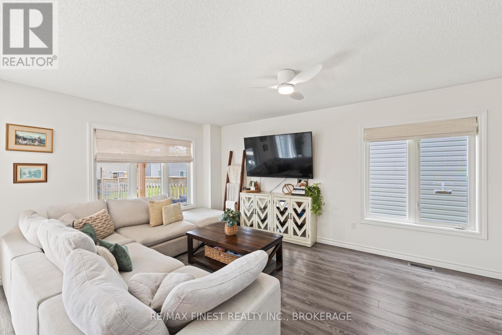 37 Brennan Crescent, Loyalist (Odessa), Ontario  K0H 2H0 - Photo 12 - X12713440