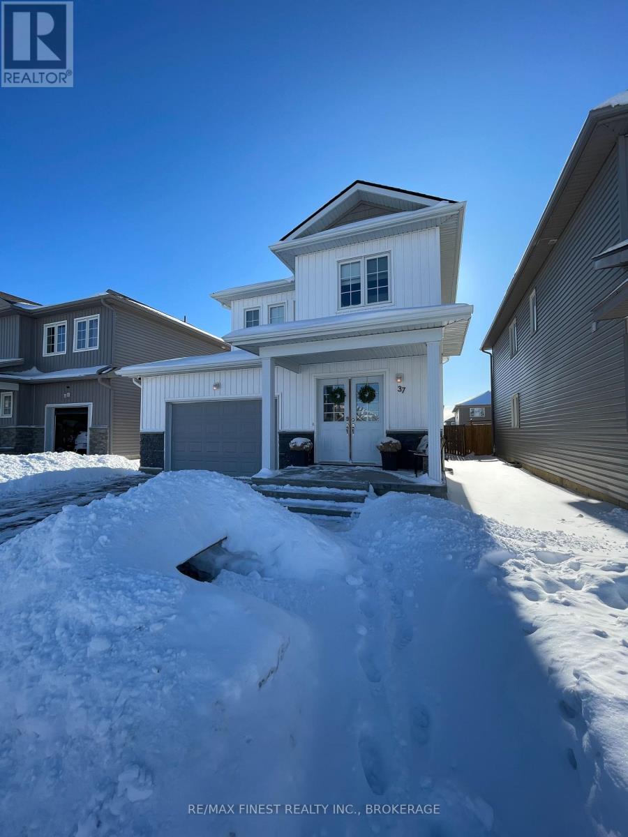 37 Brennan Crescent, Loyalist (Odessa), Ontario  K0H 2H0 - Photo 2 - X12713440