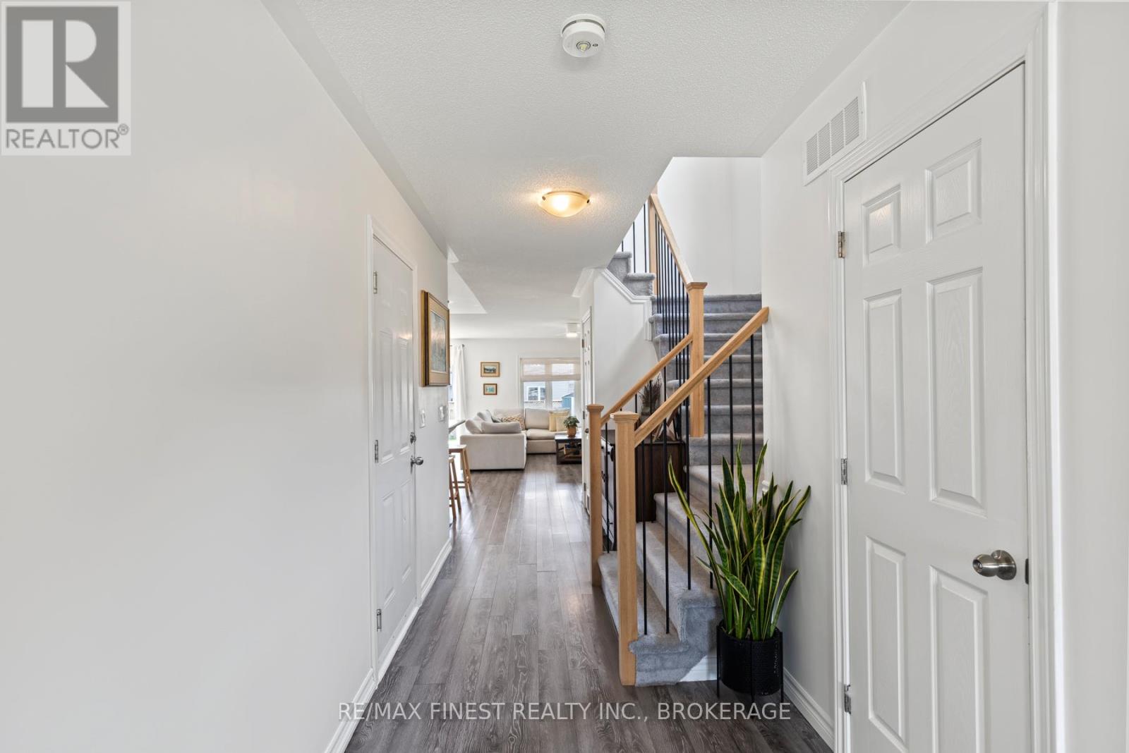 37 Brennan Crescent, Loyalist (Odessa), Ontario  K0H 2H0 - Photo 5 - X12713440