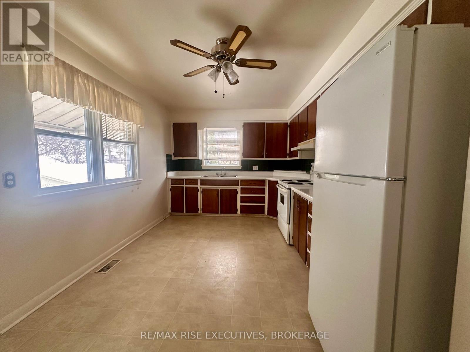 354 Meadowcrest Road, Kingston, Ontario  K7M 3S5 - Photo 4 - X12713504